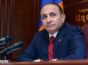 Դատախազությունը պահանջում է Հովիկ Աբրահամյանի եղբորից և փեսաներից բռնագանձել անշարժ գույքեր և գումար