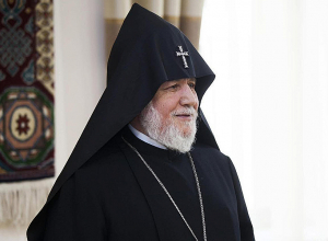 Կանգնած ենք արտաքին և ներքին մարտահրավերների առջև․ կաթողիկոս