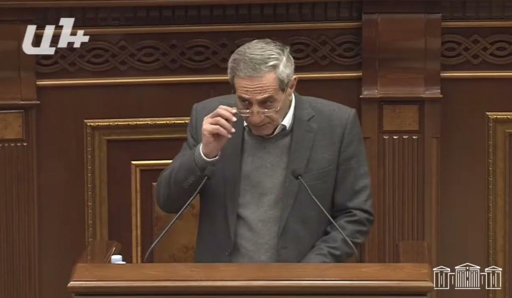 «Հայաստան» խմբակցության նոր պատգամավորը երդվեց (տեսանյութ)