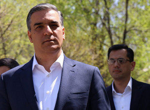 Արման Թաթոյանը և թիմը Կարեն Դեմիրճյանի ծննդյան օրն այցելել են Կոմիտասի անվան պանթեոն