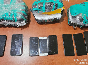 «Վանաձոր» ՔԿՀ-ի տարածք ներնետված փաթեթներում հայտնաբերվել են մեծ թվով բջջային հեռախոսներ