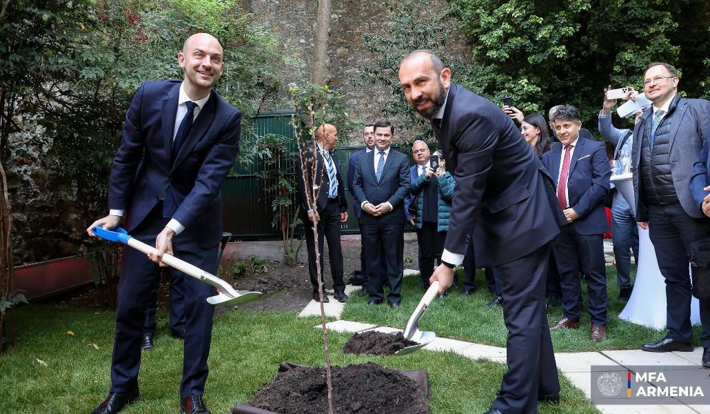 686367503_1379400197550807_1633327754624919272_n