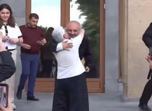 Բագրատ արքեպիսկոպոս Գալստանյանն ազատ է արձակվում ԱԱԾ մեկուսարանից. ՈւՂԻՂ
