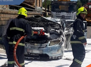 Հրշեջ-փրկարարները կանխել են ավտոմեքենայում բռնկված հրդեհի տարածումը