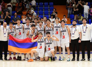Բասկետբոլի Հայաստանի Մ16 հավաքականը` Երևանում անցկացված Եվրոպայի C դիվիզիոնի առաջնության ոսկե մեդալակիր