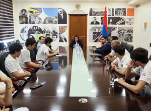Անդրեասյանն ընդունել է Հայաստանի Մ16 տարեկանների բասկետբոլի թիմին