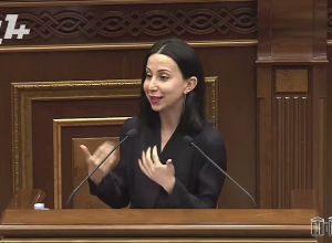 Պարո՛ն Դավթյան, ես եմ վարել եմ հայ-ադրբեջանական այն երկխոսությունը, որին դուք մասնակցել եք