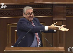 Փաշինյանն այնպես կմեկնաբանի Նիցշեի գործը, որ Նիցշեն 16 անգամ կպտտվի իր առանցքի շուրջ․ Խաչատրյան