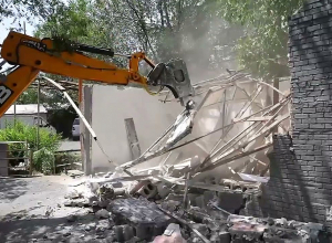 Գյուլբենկյան 31 և Գալուստյան 36 հասցեներում ապամոնտաժվել են ինքնակամ շինություններ