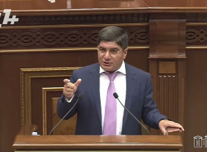Էդ ոնց ա ստացվում, որ ավելի թանկ եք առնում․ այս ինչ ուժեղ առևտուր անող եք դուք․ Մանուկյան