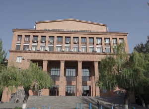 ԵՊՀ ամբիոնի վարիչը քաղաքացուն համալսարան ընդունելու համար պահանջել է խոշոր չափերի կաշառք