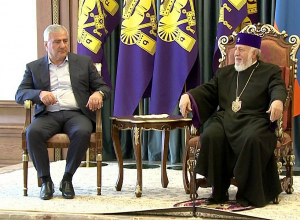 Սամվել Կարապետյանը շնորհավորել է կաթողիկոսին ծննդյան օրվա առթիվ