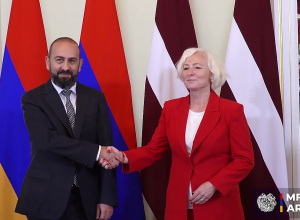 Արարատ Միրզոյանը հանդիպել է Լատվիայի Սաեյմայի նախագահի հետ