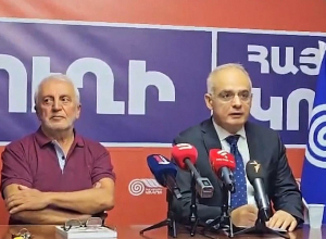 Հայաստանի իշխանությունները համար մեկ սպառնալիքն են մեր անկախ պետականության համար․ Լևոն Զուրաբյան