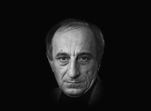 «Ինձ նախագծել, կառուցել է այս մթնոլորտը, Երևան քաղաքը»․ Դավիթ Մուրադյանի ճանապարհը գրականության, կինոյի և հիշողության միջով